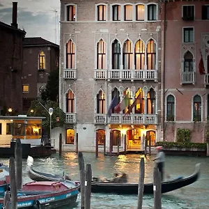 Otel Pesaro Palace, Venedik