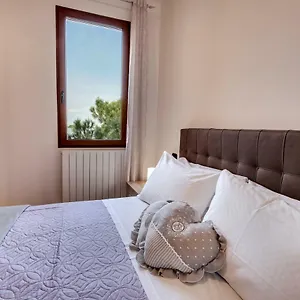 Blue Lagoon Apartment